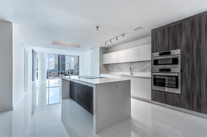851 NE 1st Avenue # 1912, Miami FL 33132