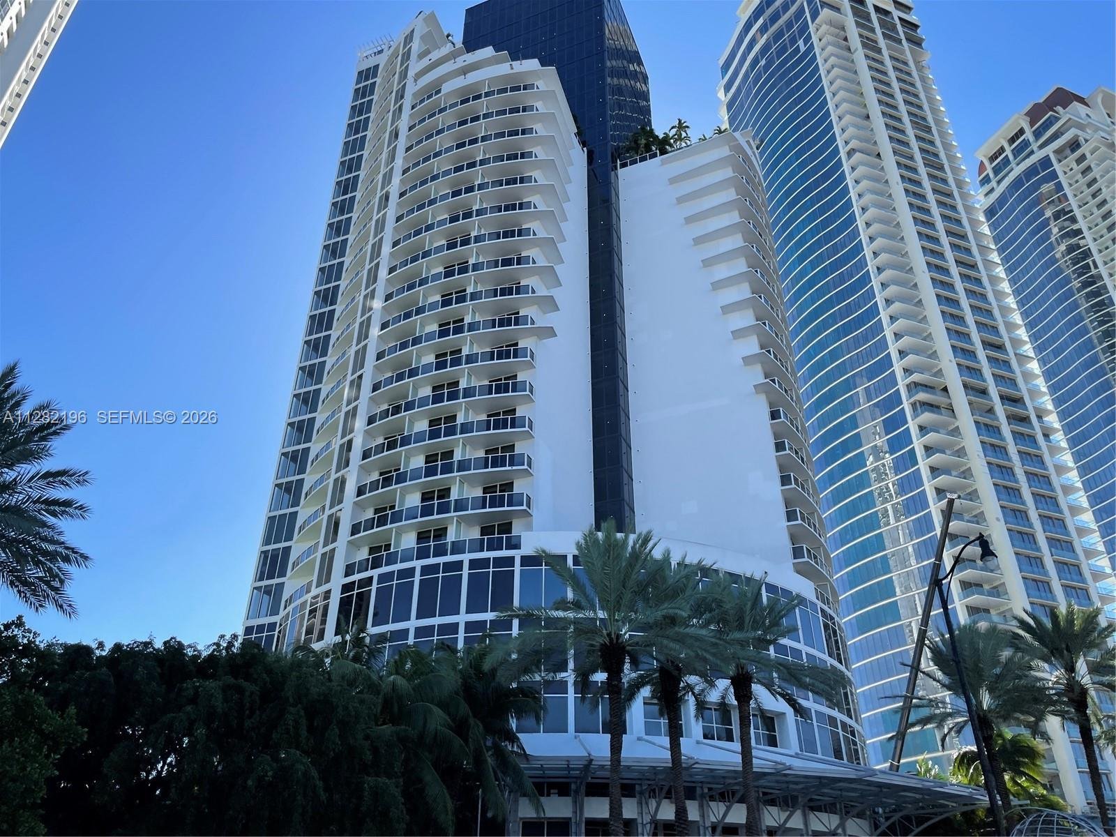 18001 Collins Ave, Sunny Isles Beach FL 33160