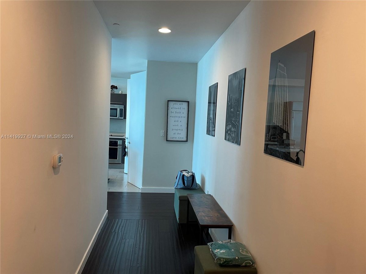 55 SE 6th St, Miami FL 33131