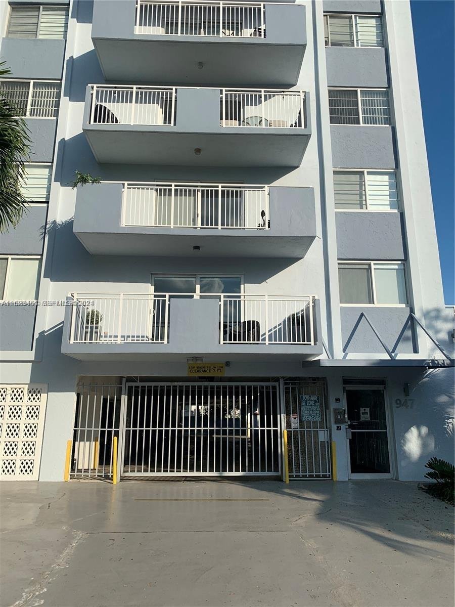 947 Lenox Ave # 204, Miami Beach FL 33139