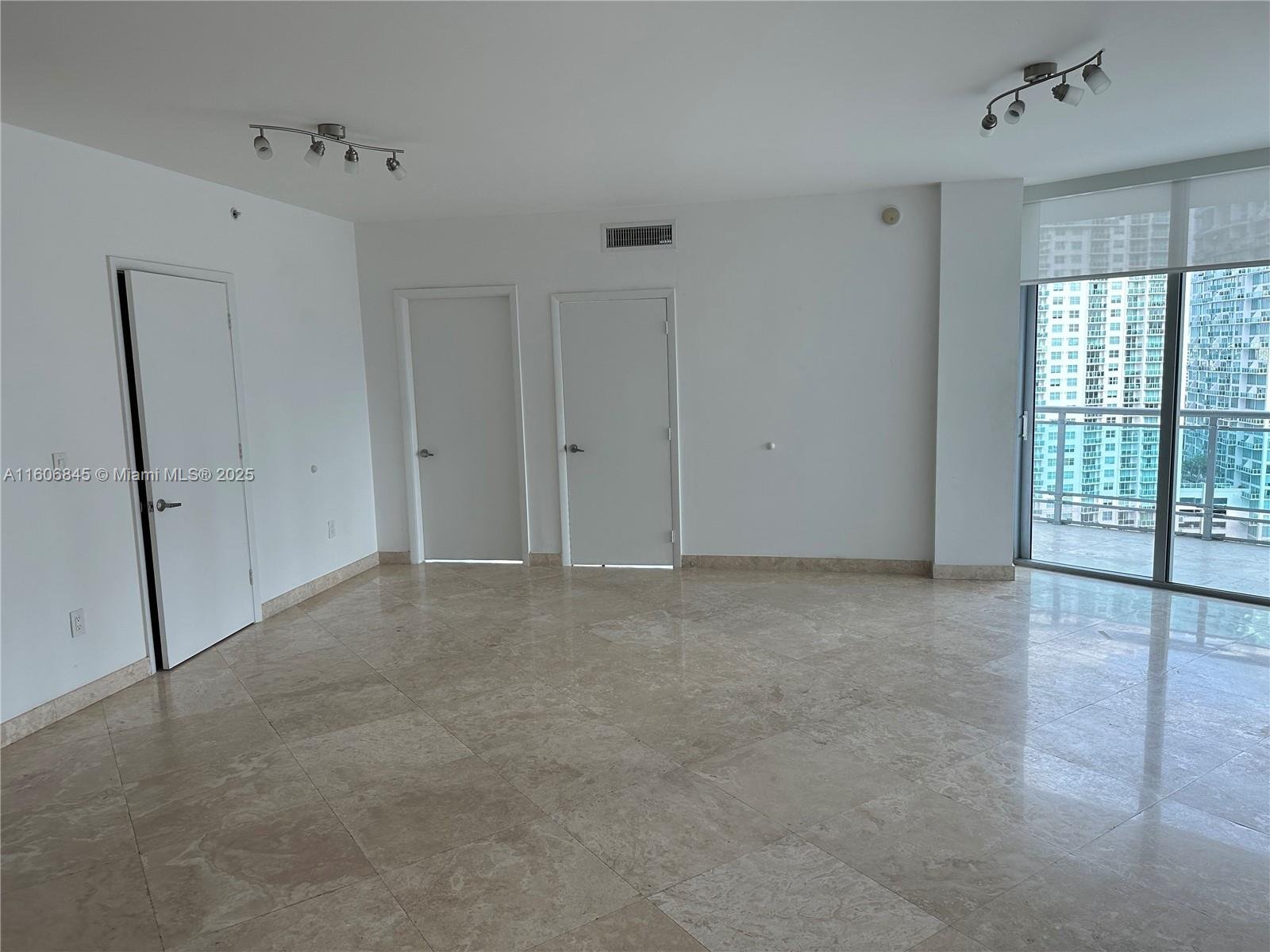 350 S Miami Ave # 2302, Miami FL 33130