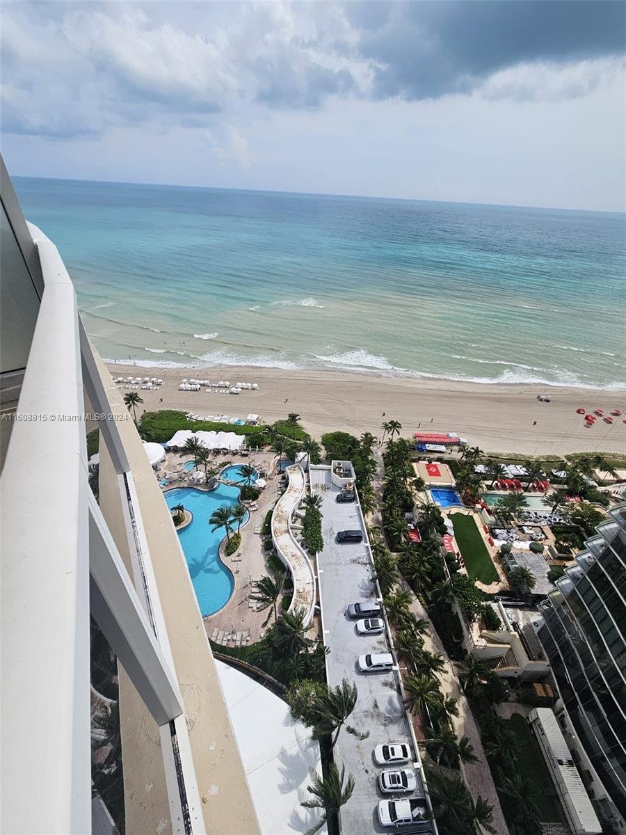 18001 Collins Ave # 2112, Sunny Isles Beach FL 33160