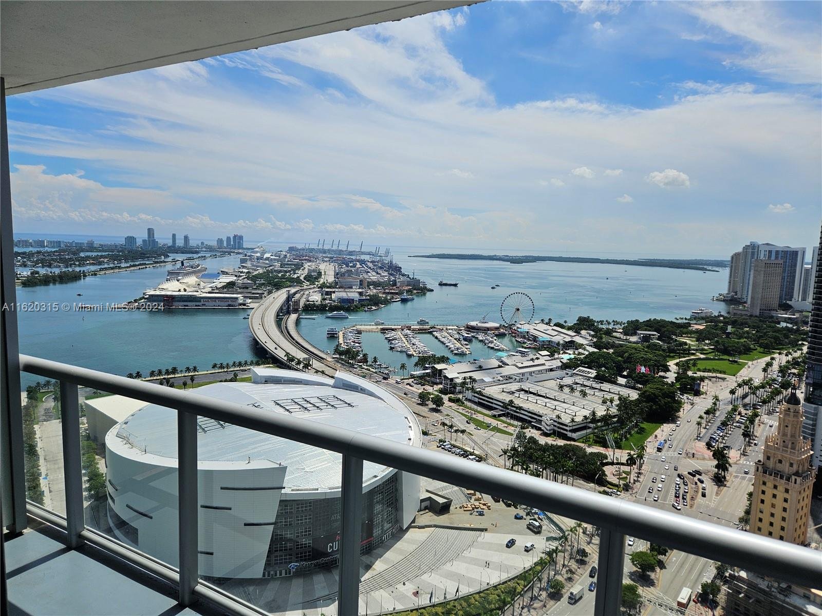 888 Biscayne Blvd # 4001, Miami FL 33132