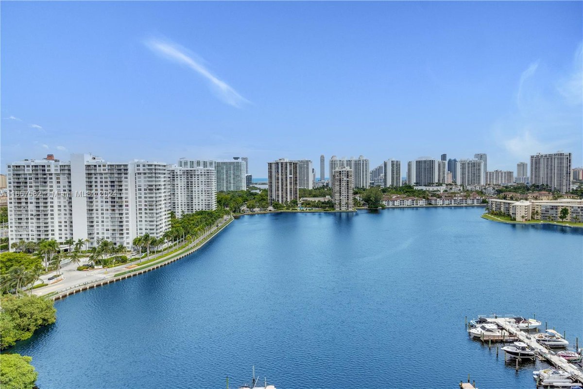 2750 NE 183rd St # 1910, Aventura FL 33160