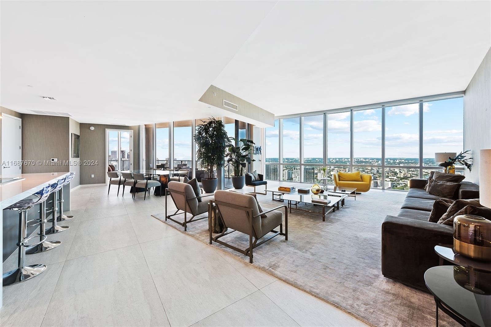 851 NE 1st Ave # 5112, Miami FL 33132