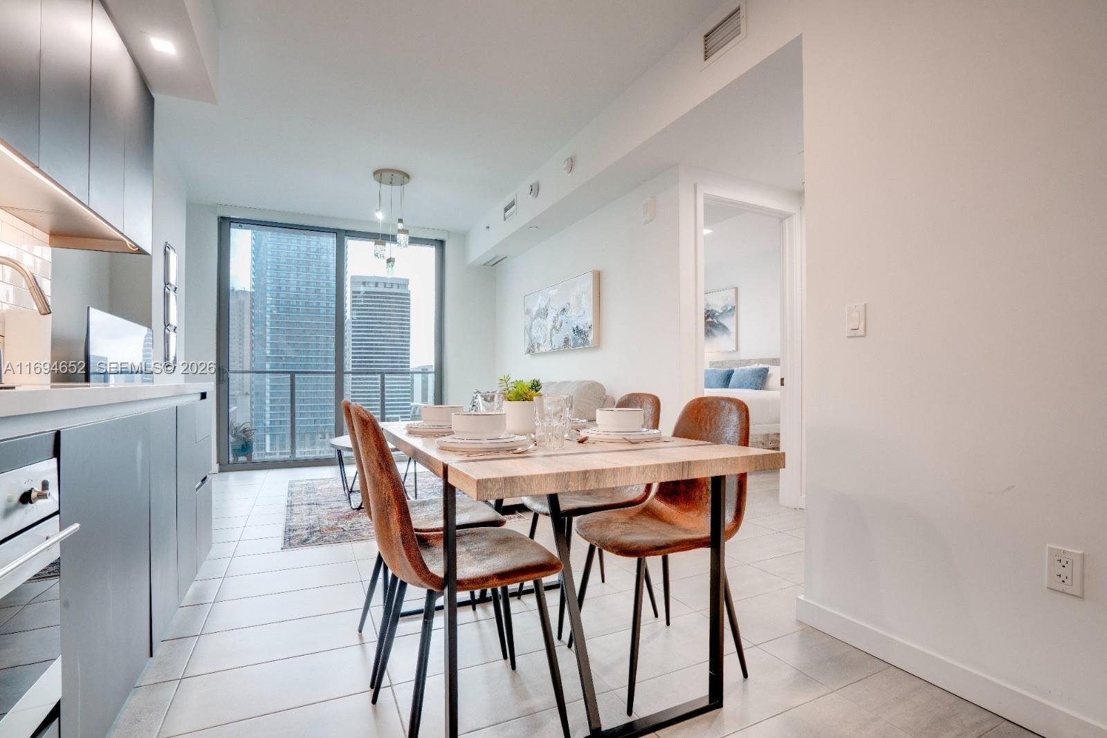 227 NE 2nd St # 1705, Miami FL 33132