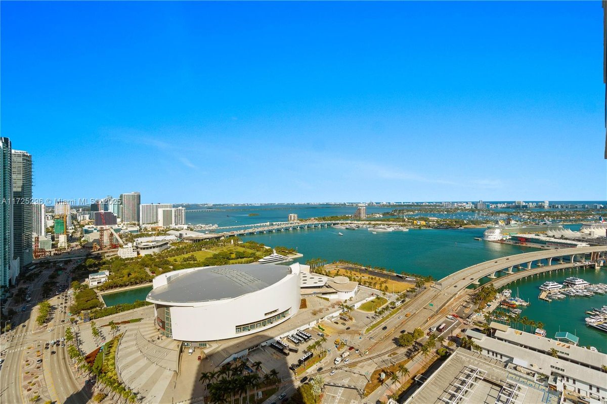398 NE 5th St # 3207, Miami FL 33132