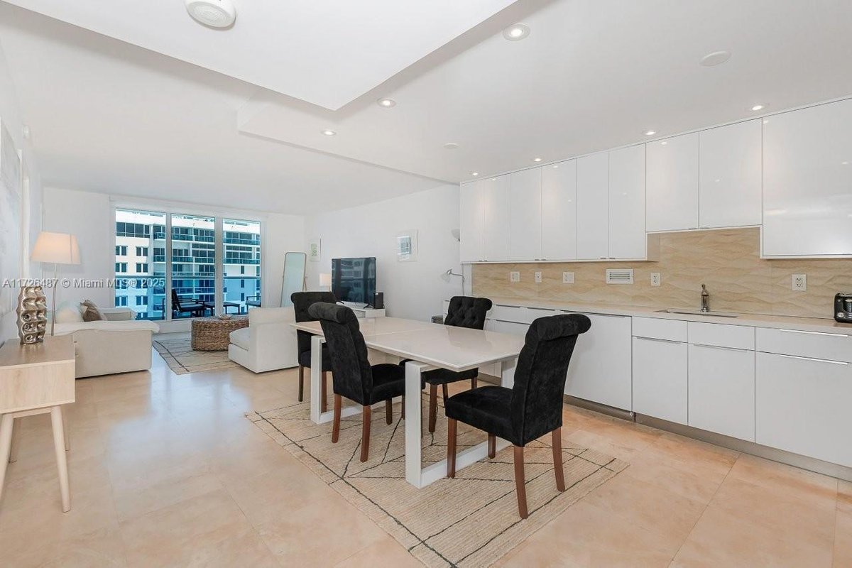 2301 Collins Ave # 1515, Miami Beach FL 33139