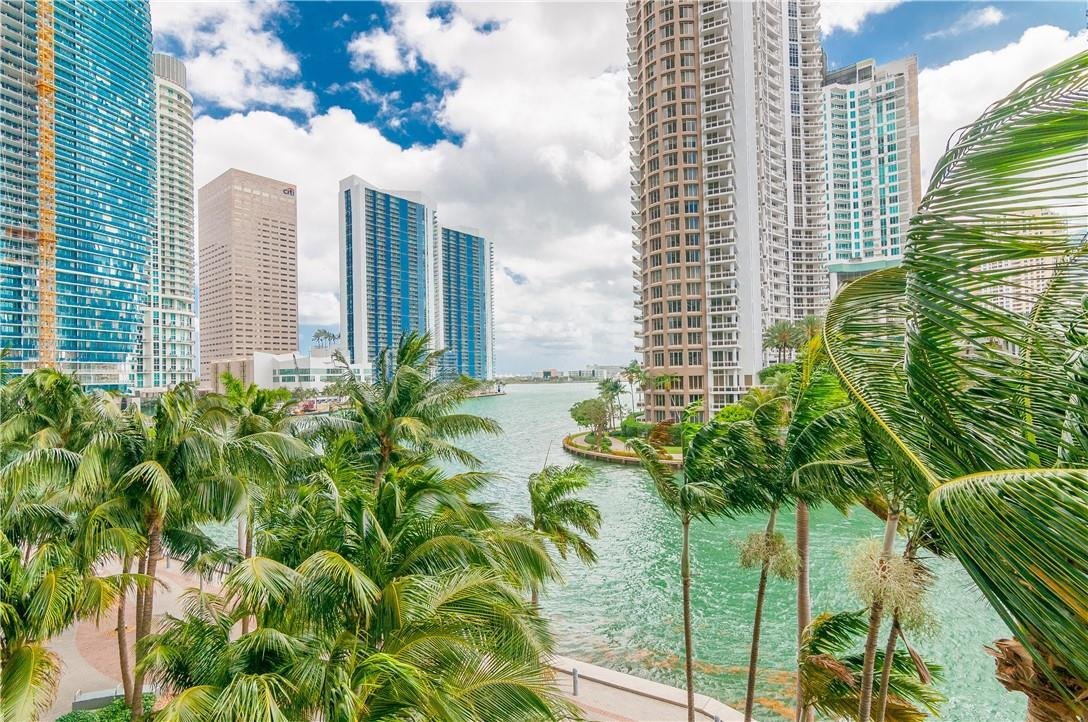 465 Brickell Avenue # 419, Miami FL 33131