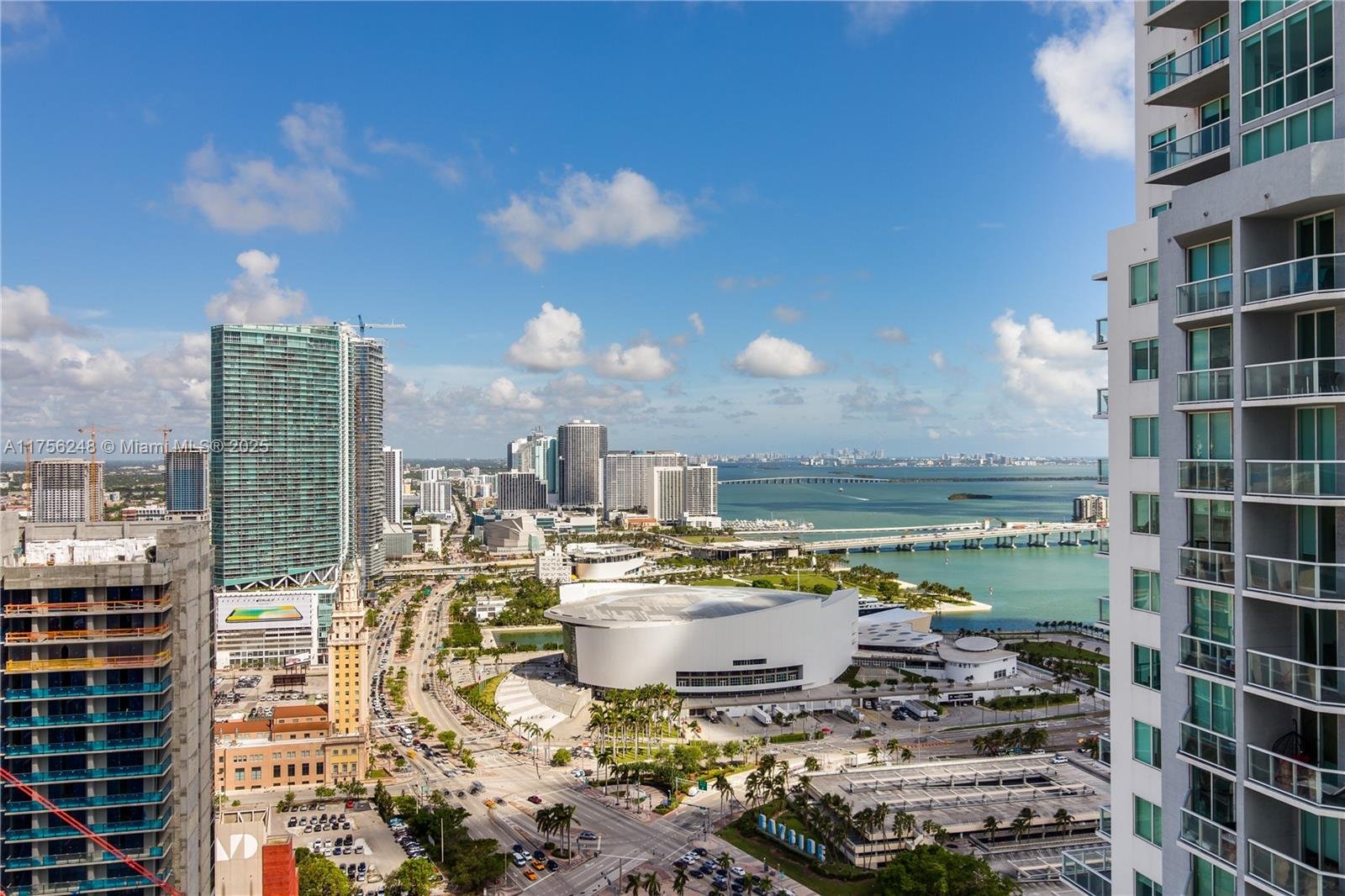 253 NE 2nd St # 3702, Miami FL 33132