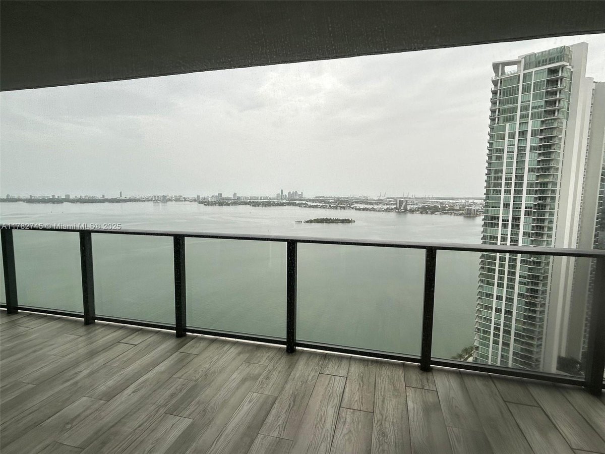 Miami, FL