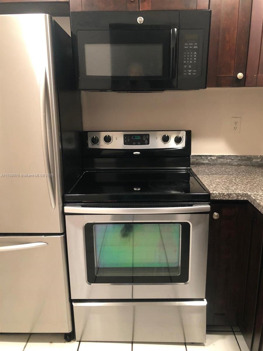 494 NW 165th St Rd # 102, Miami FL 33169