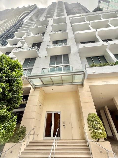1050 Brickell Ave # 1602, Miami FL 33131