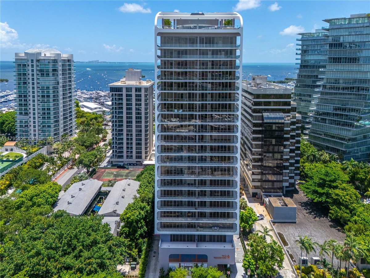 2678 Tigertail Ave # 1205, Miami FL 33133