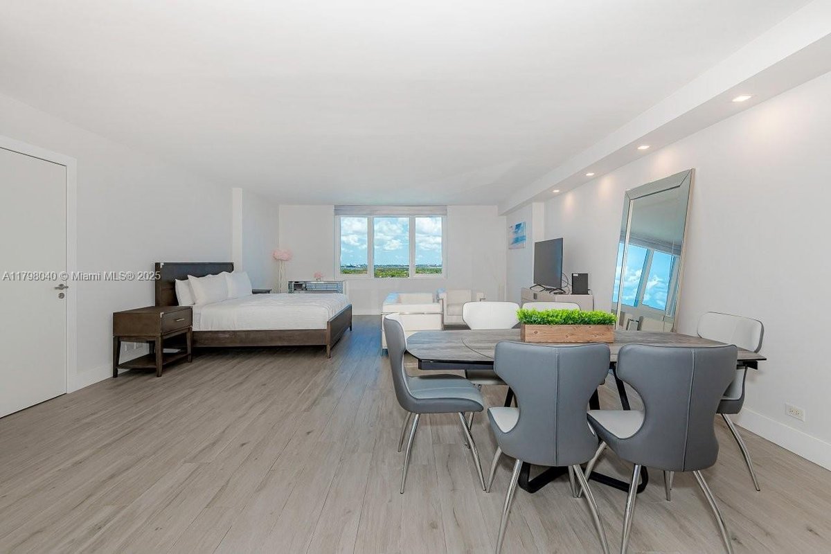 2301 Collins Ave # 1531, Miami Beach FL 33139