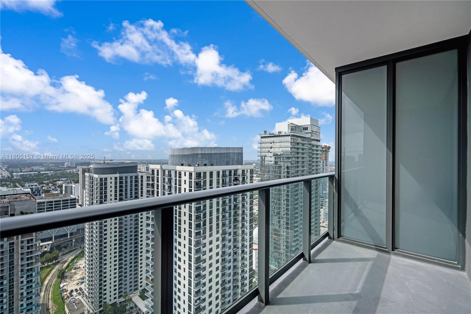 601 NE 1st # 4204, Miami FL 33132