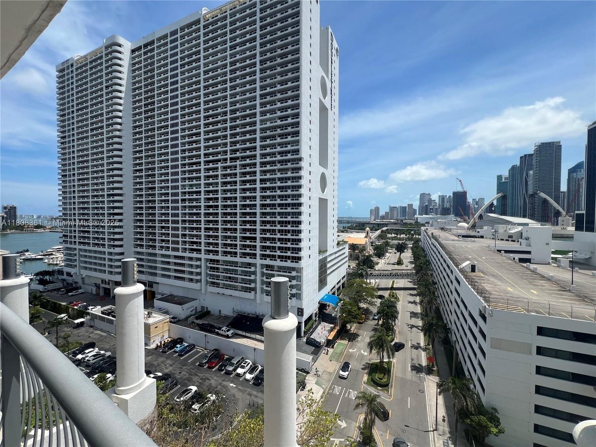 1750 N Bayshore Dr # 1410, Miami FL 33132
