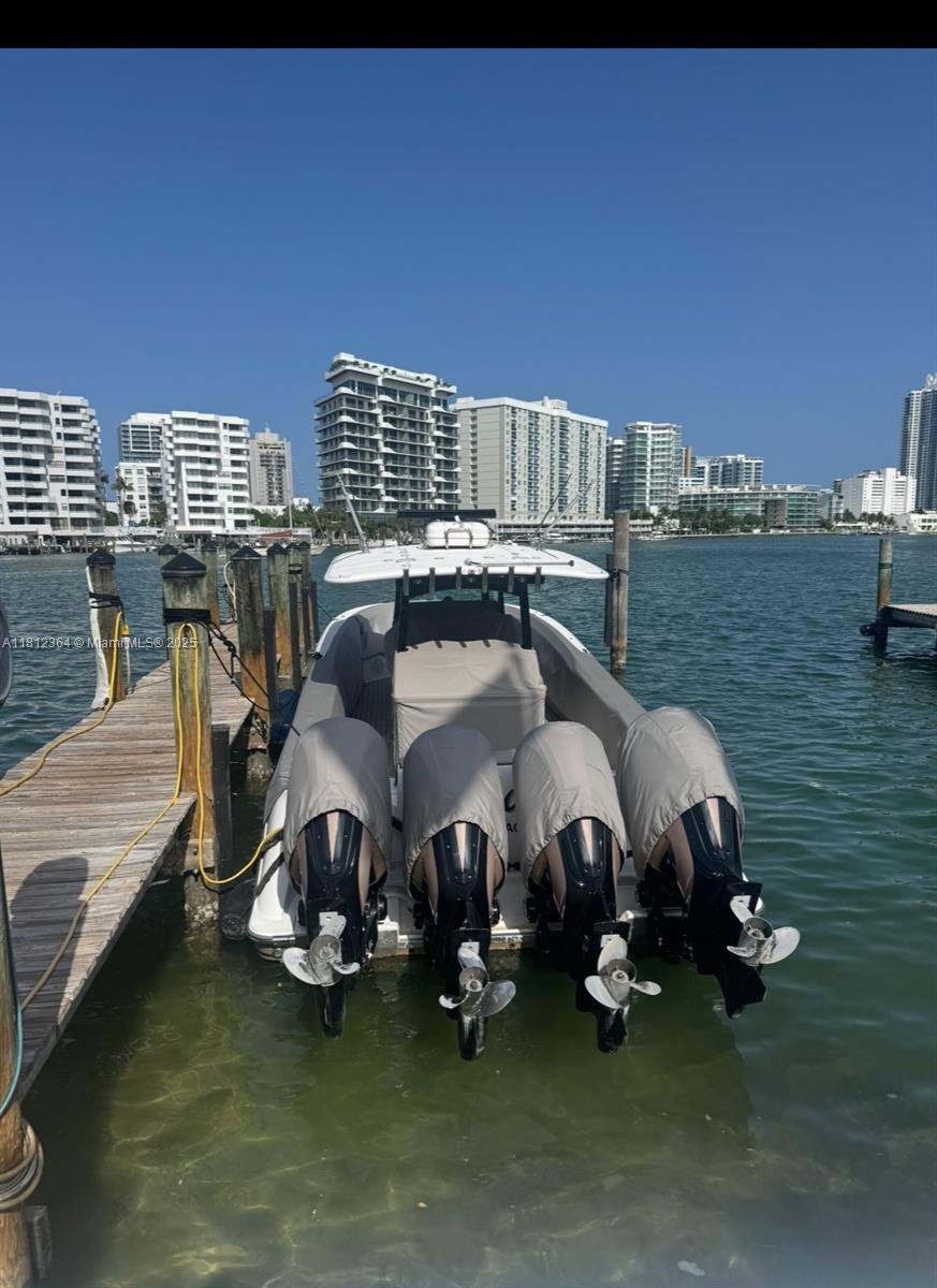 900 Bay Dr, Miami Beach FL 33141