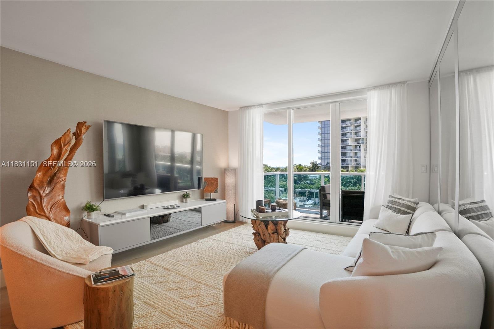 2301 Collins Ave # 407, Miami Beach FL 33139
