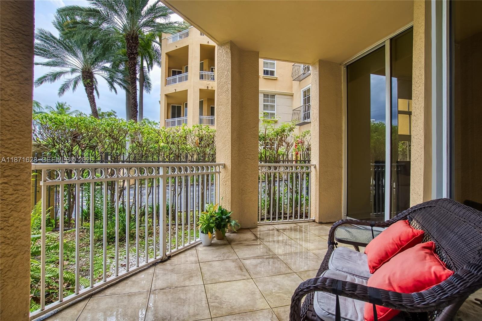 3001 NE 185th St # 135, Aventura FL 33180