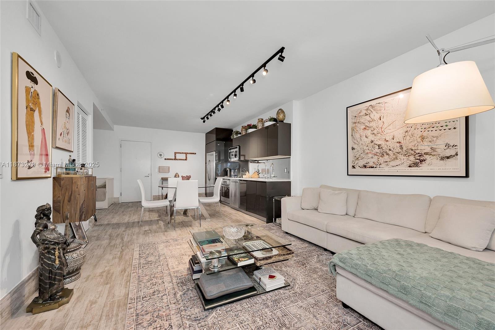 31 SE 6th St # 304, Miami FL 33131