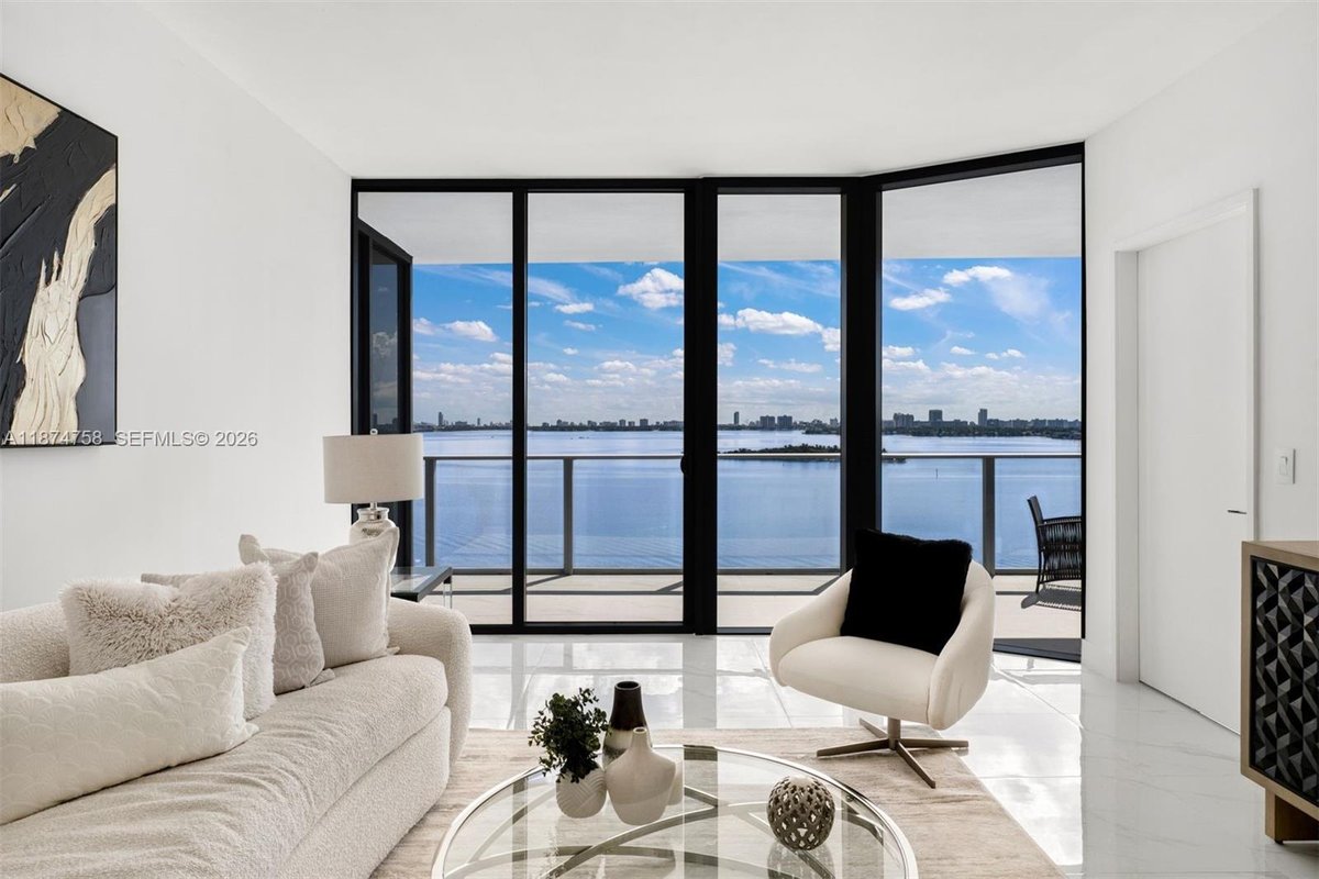 700 NE 24th St # 1005, Miami FL 33137