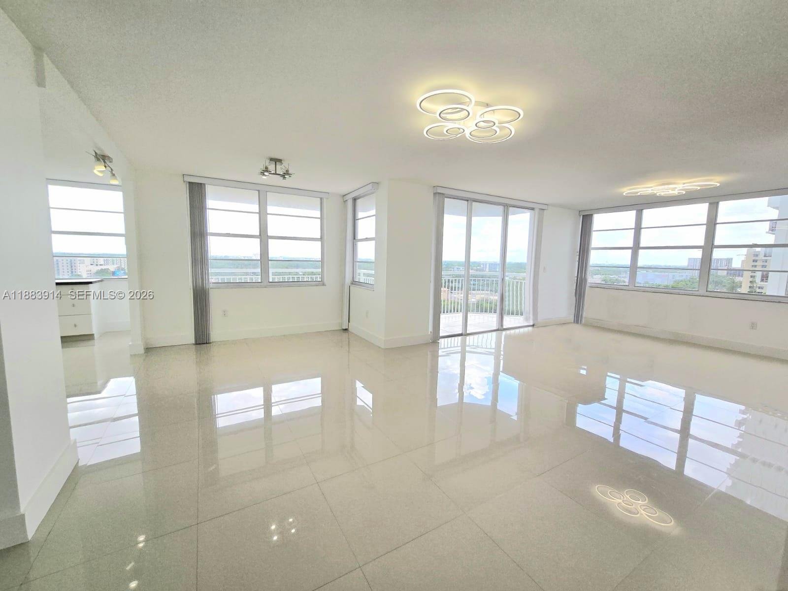 18051 Biscayne Blvd # 1204, Aventura FL 33160