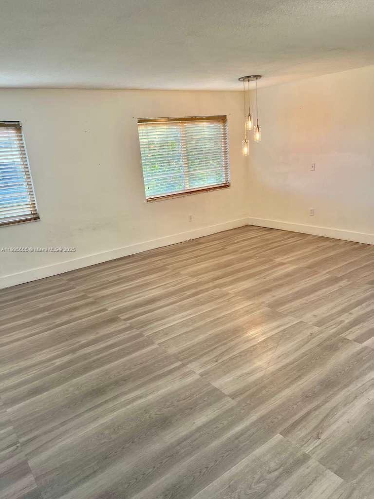 1300 W 53rd St # 18, Hialeah FL 33012