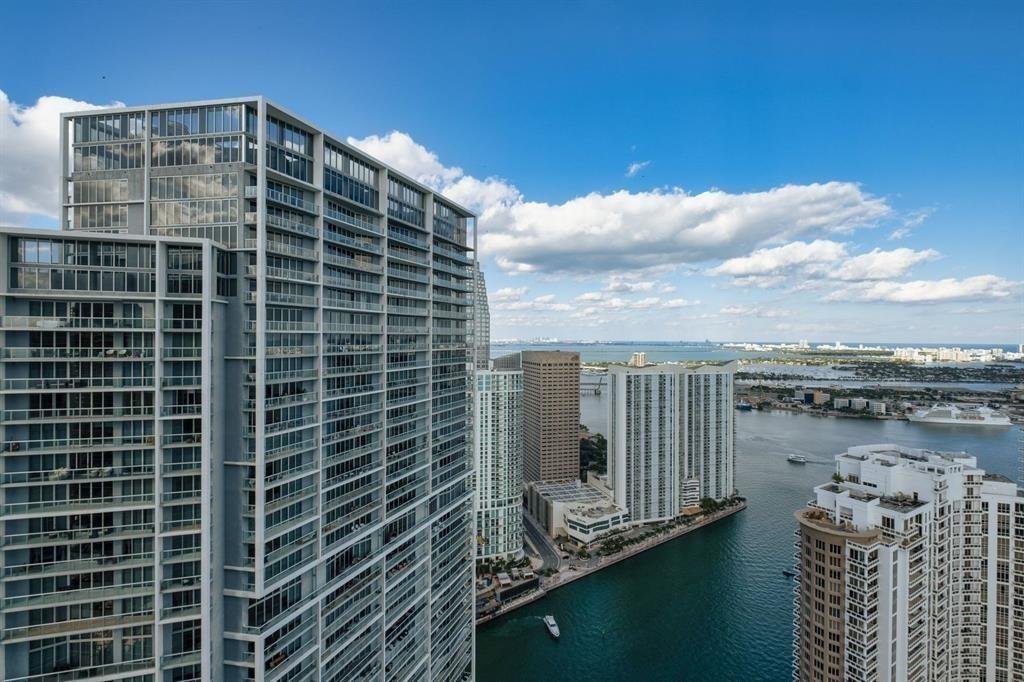 465 Brickell Avenue # 2706, Miami FL 33131