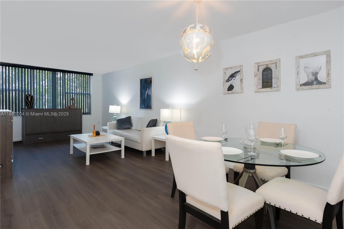 17890 W Dixie Hwy 319 Hwy # 319, North Miami Beach FL 33160