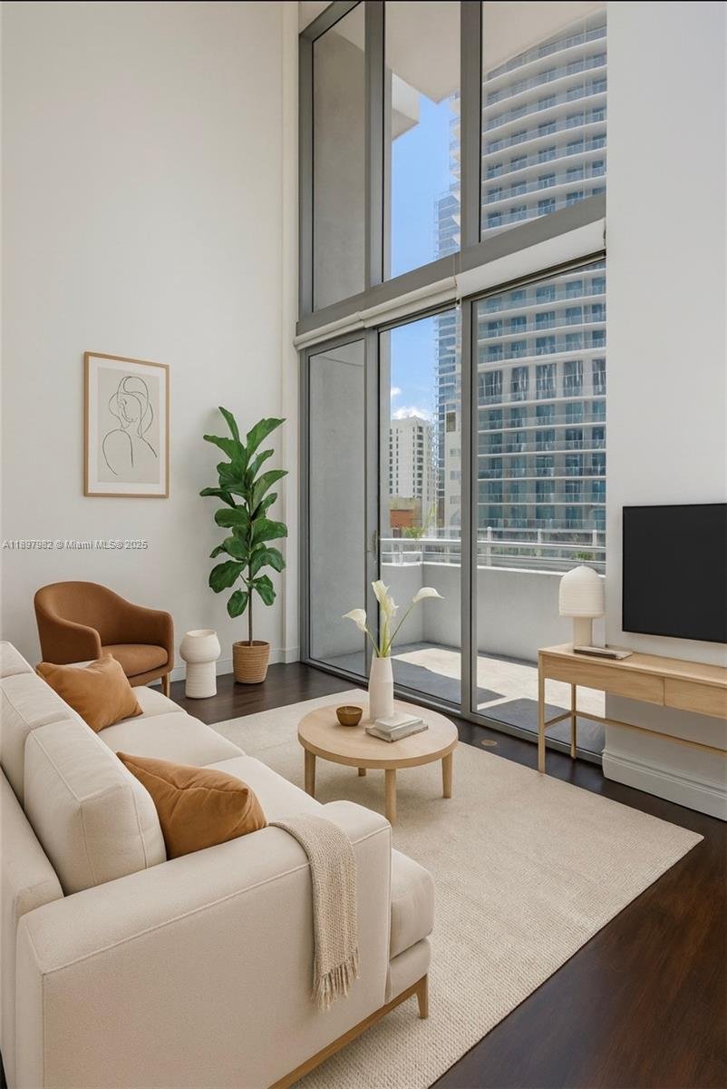 1050 Brickell Ave # 414, Miami FL 33131