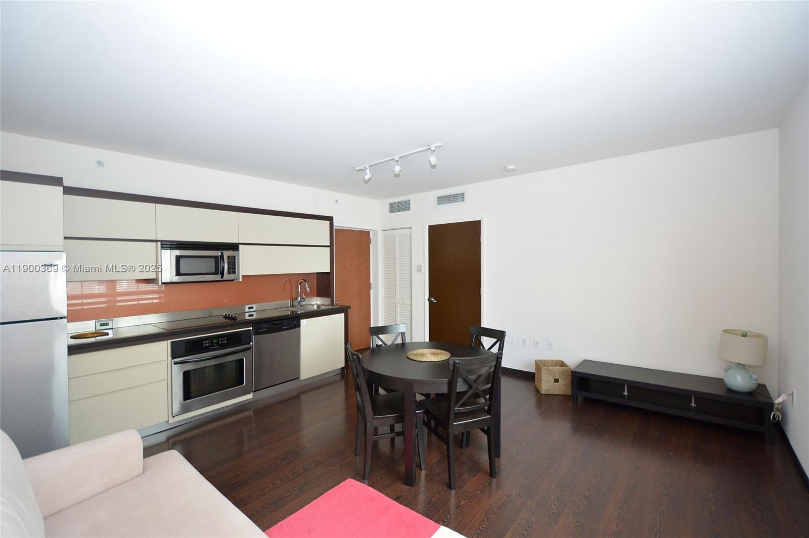 435 21st St # 205, Miami Beach FL 33139