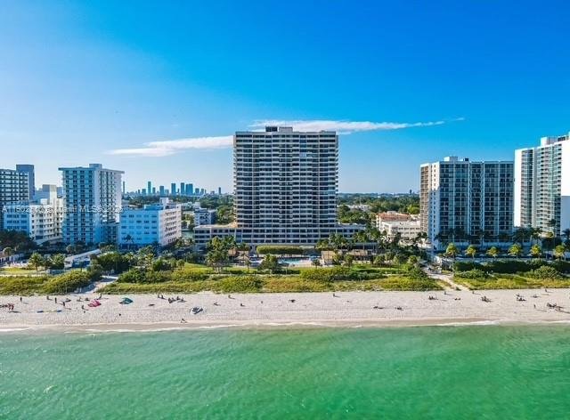 2555 Collins Ave # 2200, Miami Beach FL 33140