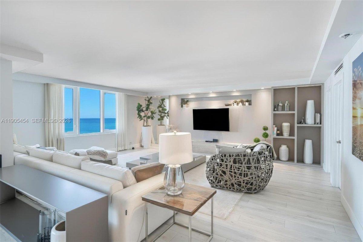2301 Collins Ave, Miami Beach FL 33139