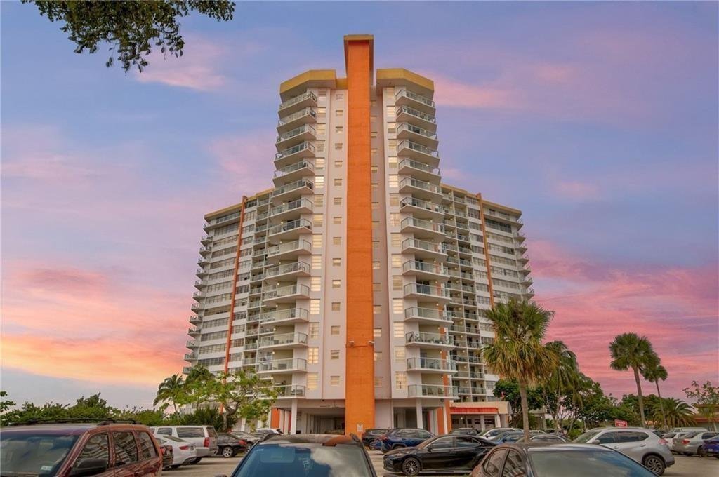1301 NE Miami Gardens Drive # 1721w, Miami FL 33179