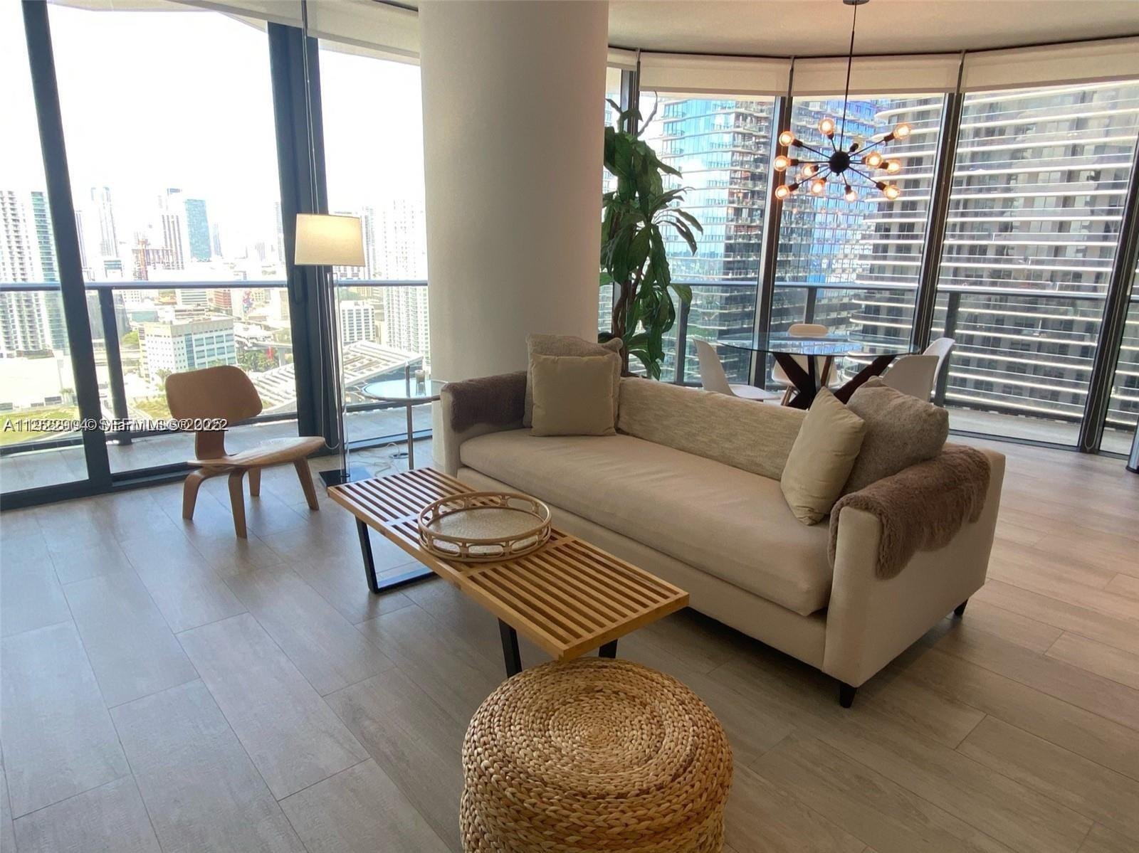 55 SW 9th St # 3001, Miami FL 33130