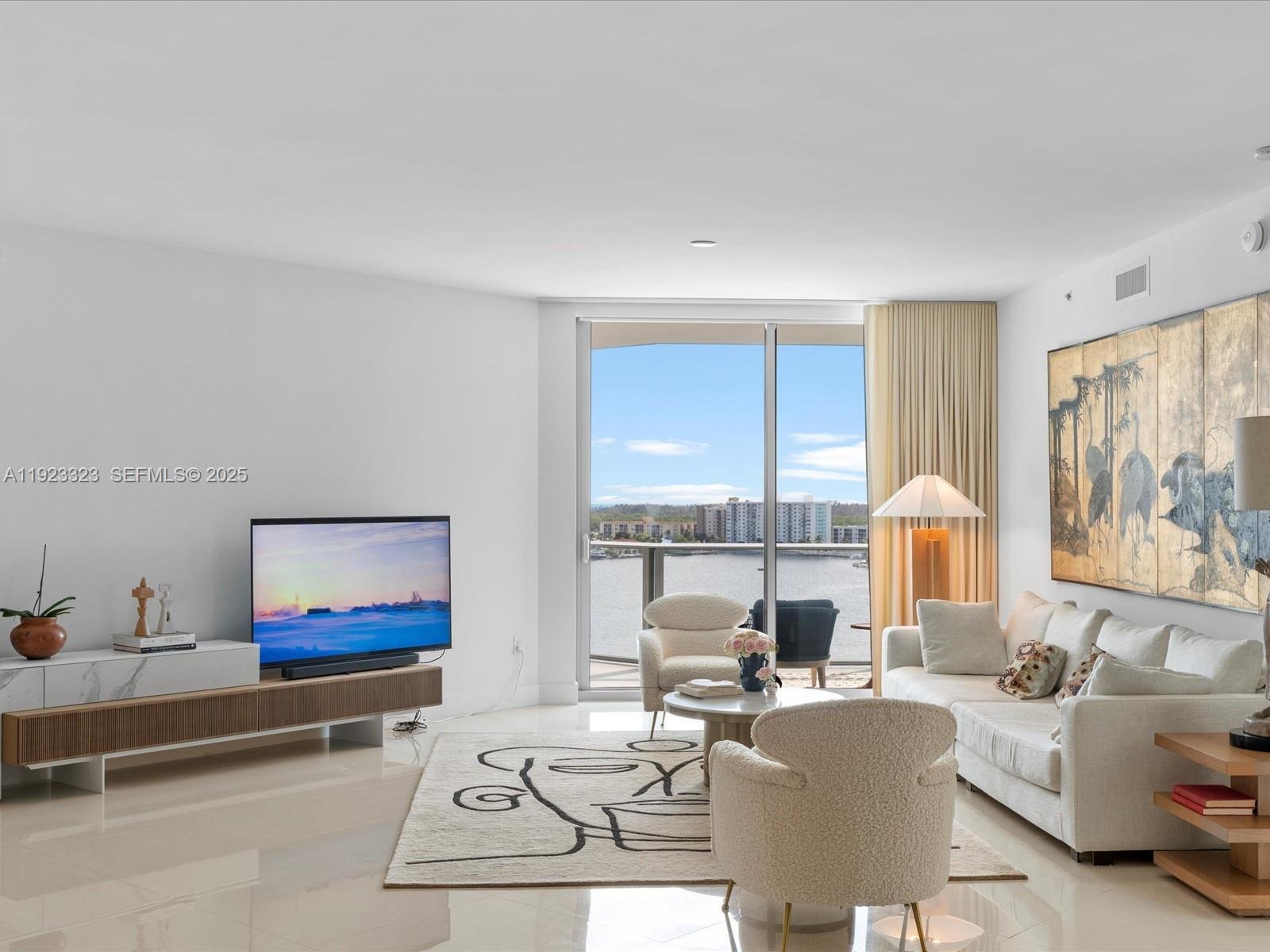 17111 Biscayne Blvd # 1104, North Miami Beach FL 33160