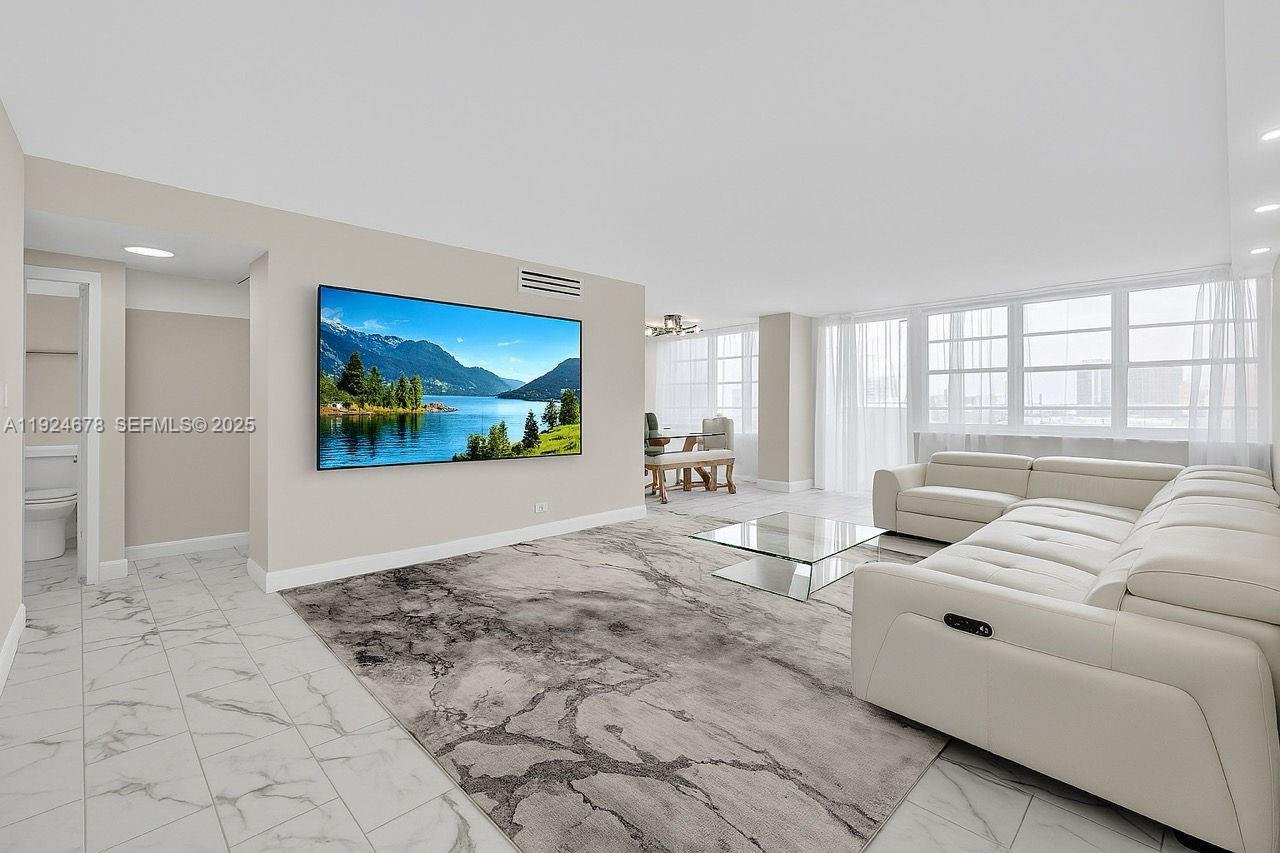 251 174th St # 1415, Sunny Isles Beach FL 33160