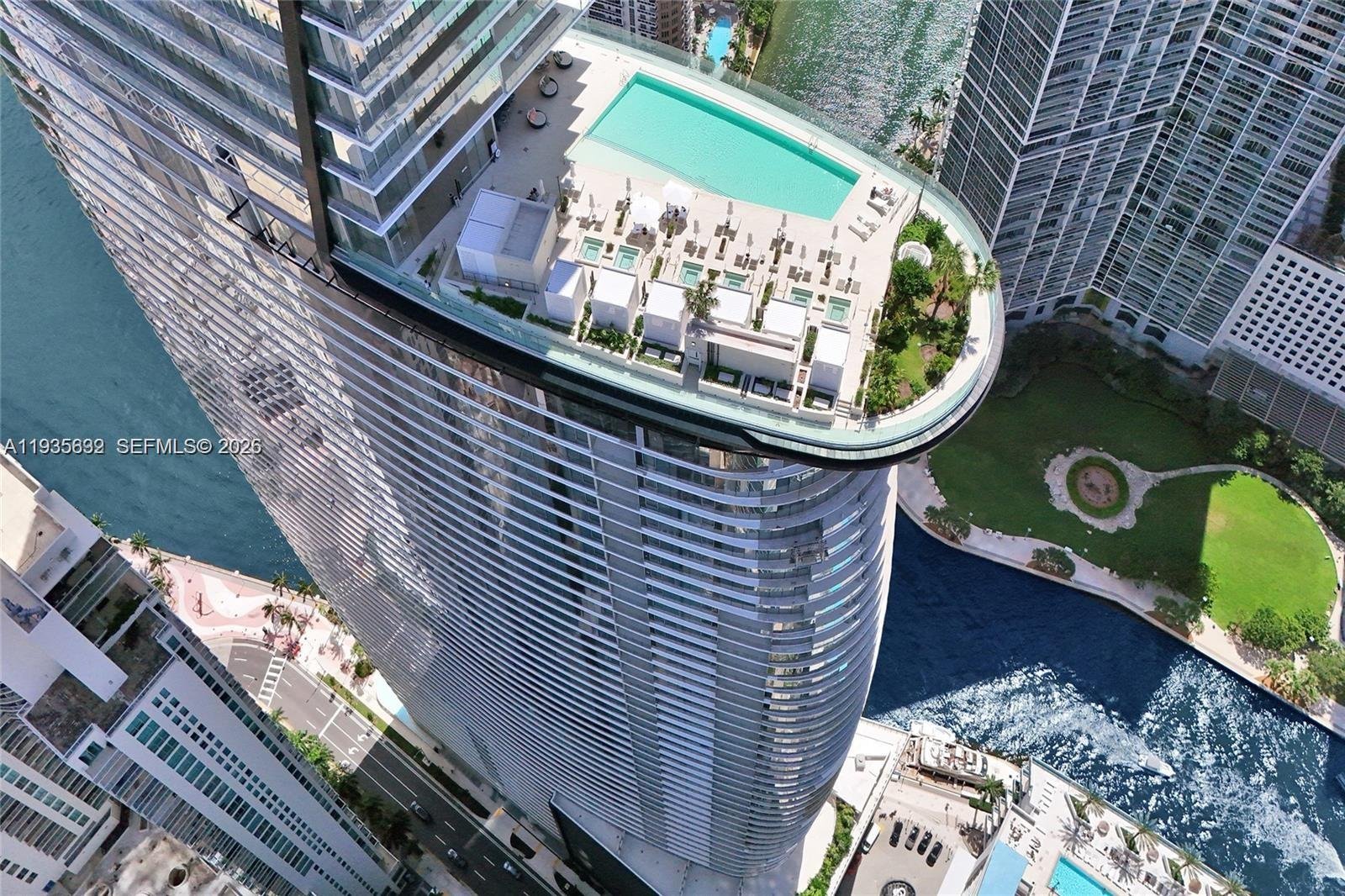 300 Biscayne Blvd Way # 3704C, Miami FL 33131