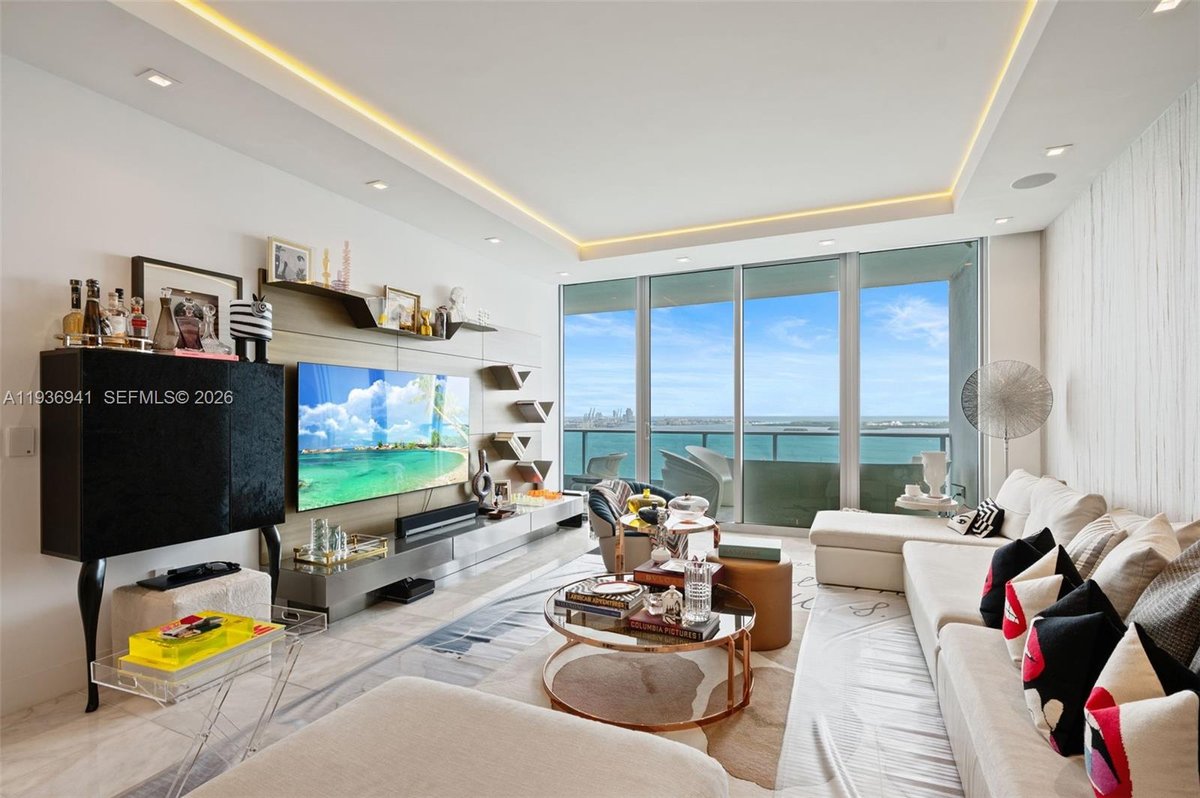 1331 Brickell Bay Dr # 2907, Miami FL 33131