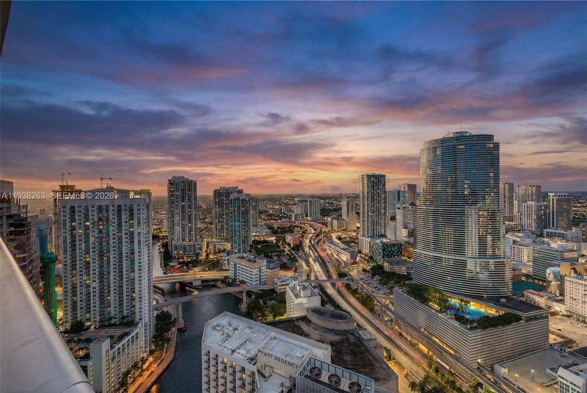 200 Biscayne Boulevard Way # 4414, Miami FL 33131