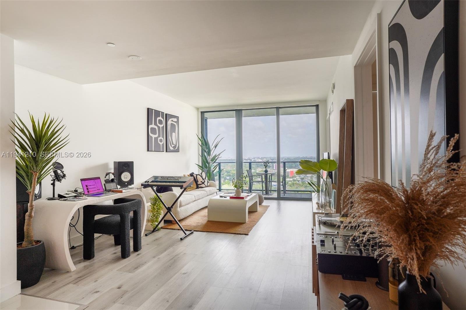 121 NE 34th St # 2711, Miami FL 33137