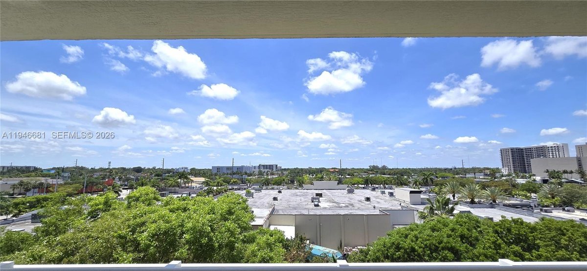 2775 NE 187th St # 506, Aventura FL 33180