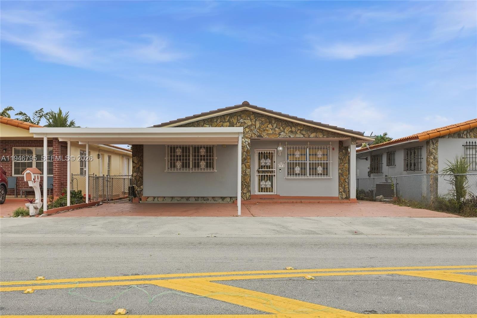 836 W 37th St, Hialeah FL 33012