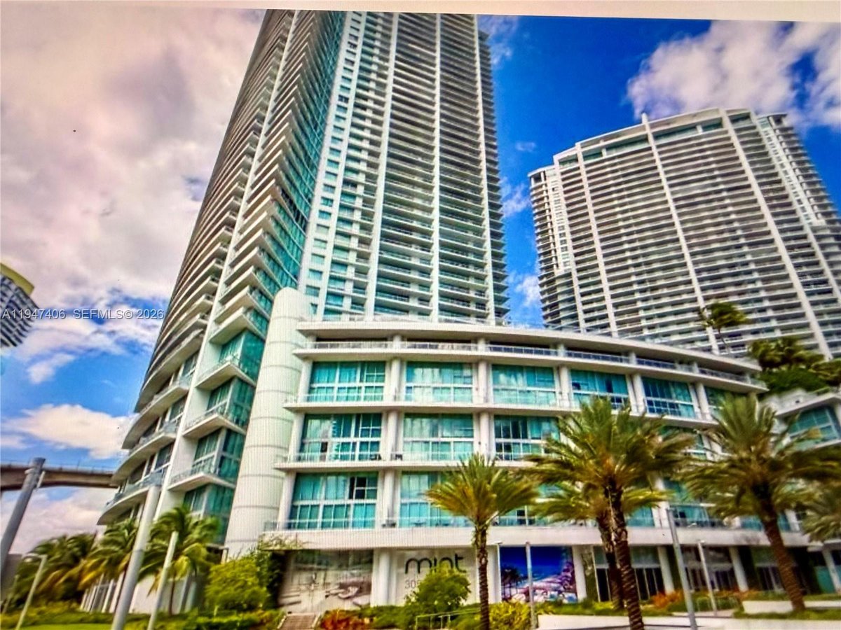92 SW 3rd St # 4309, Miami FL 33130