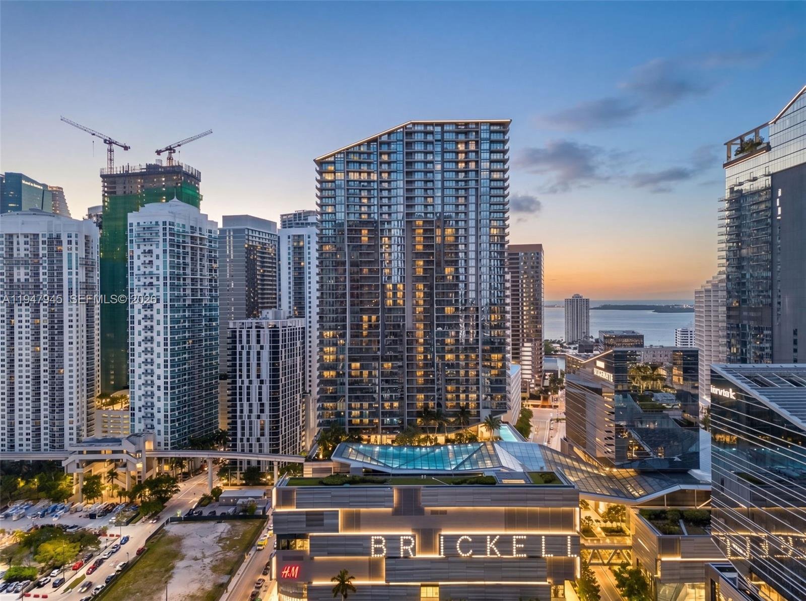 68 SE 6th St # 2110, Miami FL 33131
