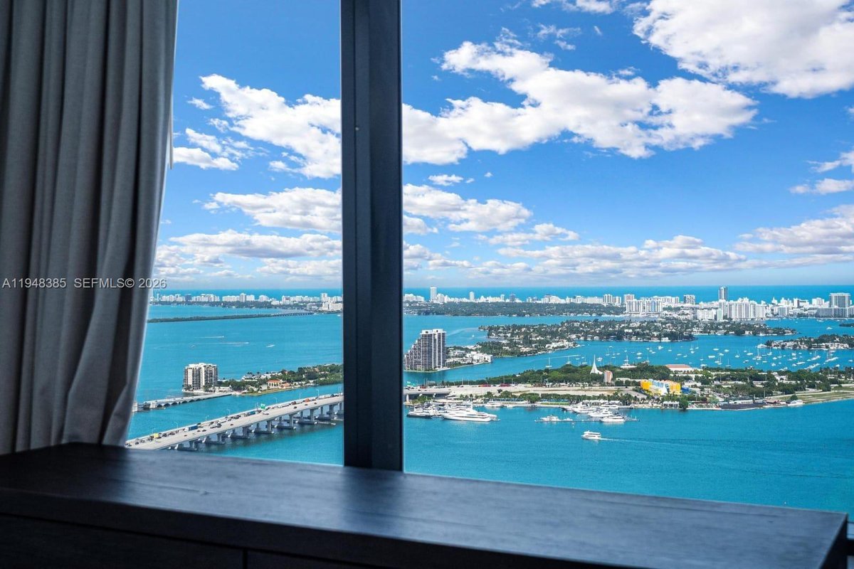 159 NE 6th St # 5101, Miami FL 33132