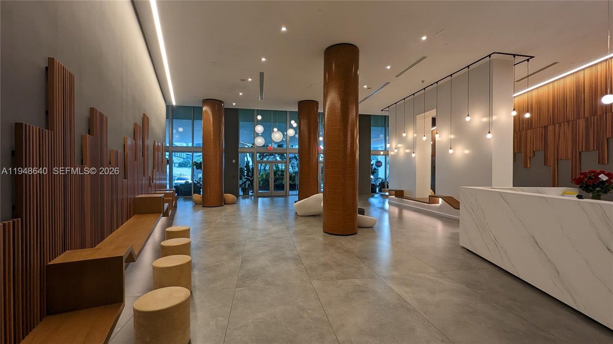 350 S Miami Ave # 702, Miami FL 33130