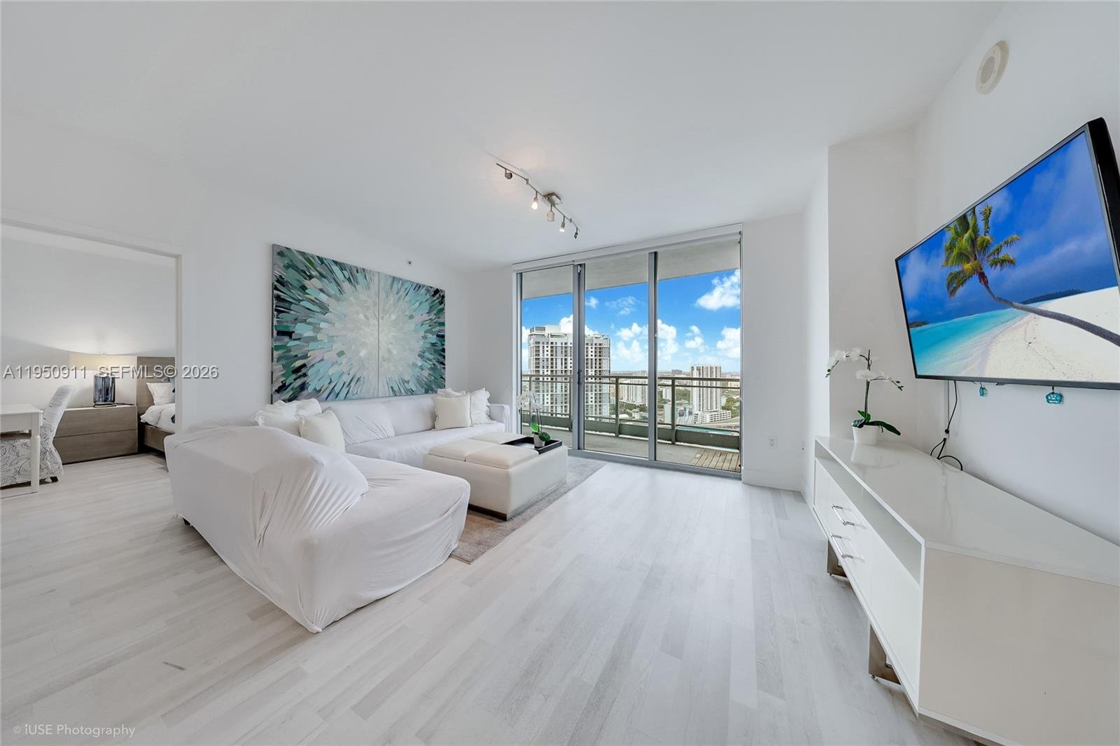 90 SW 3rd St # 3109, Miami FL 33130