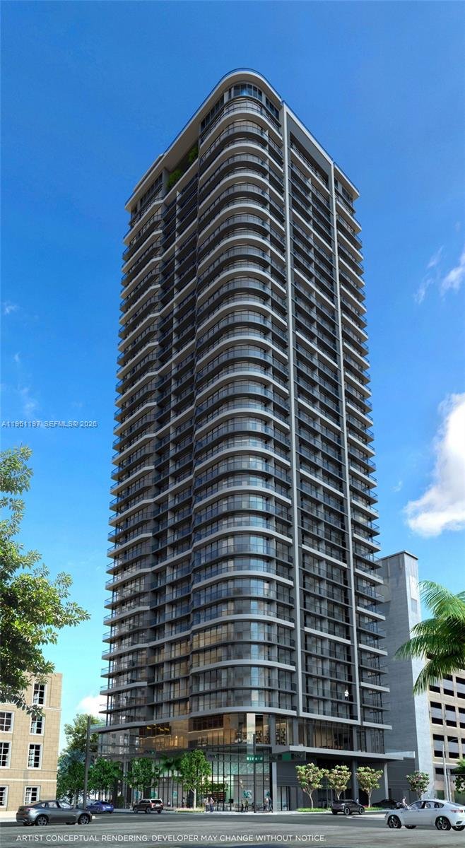 121 NE 5th # 306, Miami FL 33132